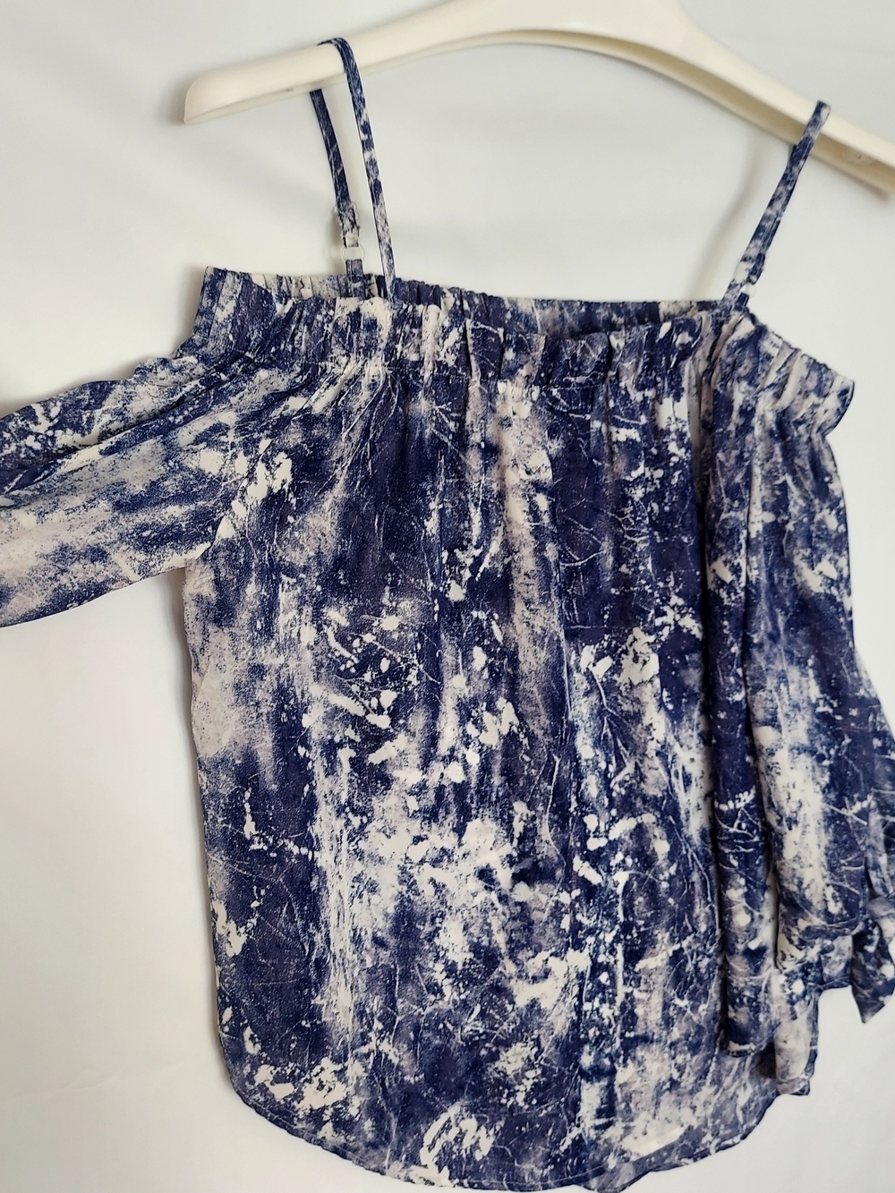 Blue Marble-Print Cold-Shoulder Blouse with Adjustable Straps - Picture 5 of 7